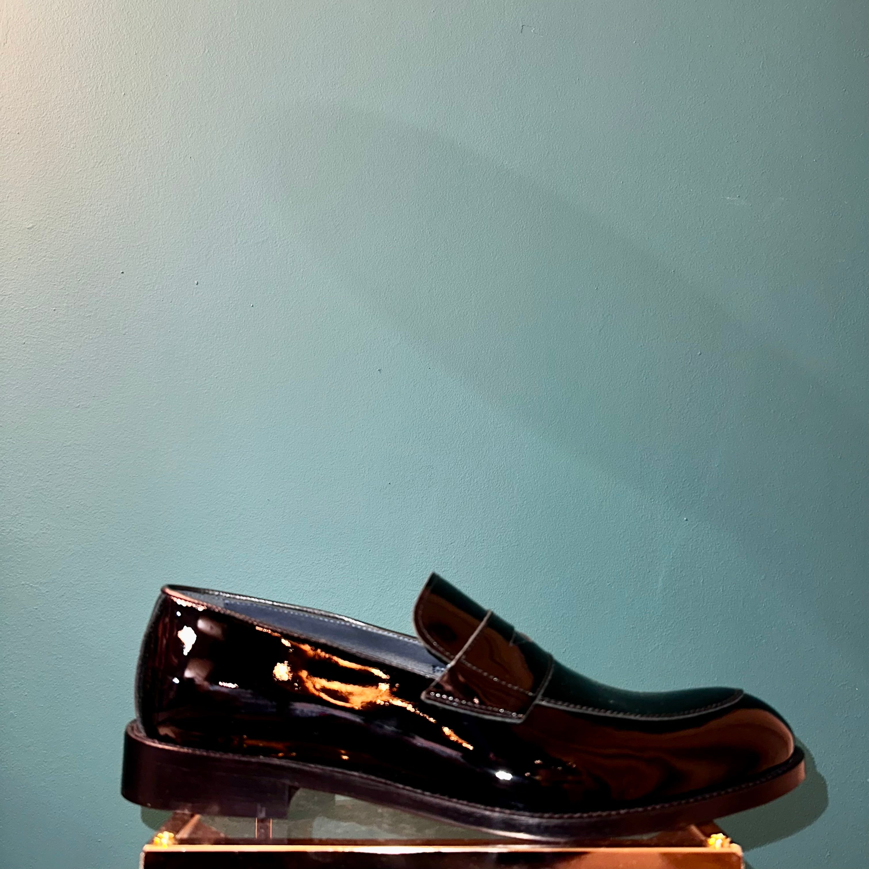 1366 Calzatura Vernice