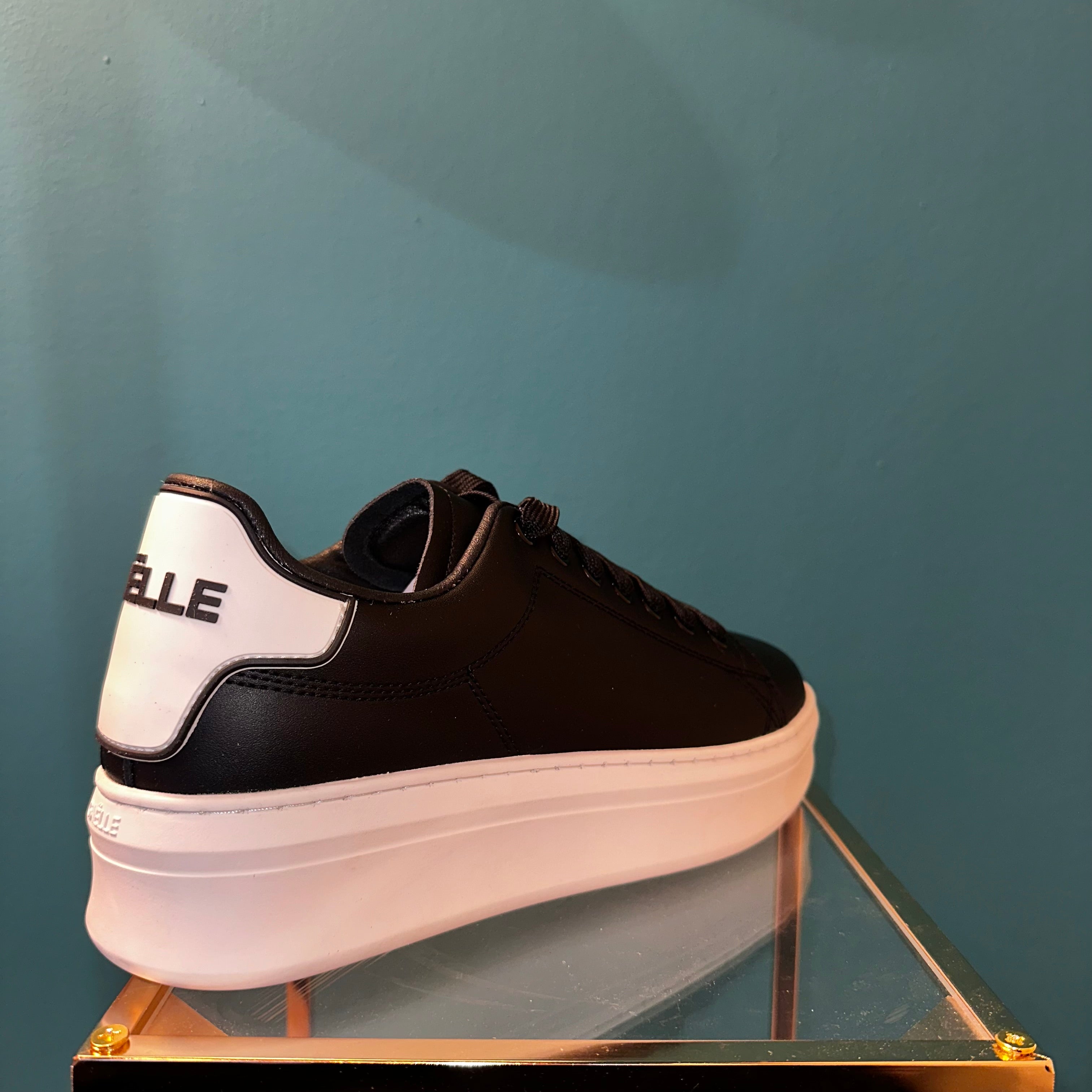 GACAM00080 Sneackers 35