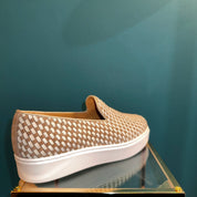 835 Sneackers sleep on