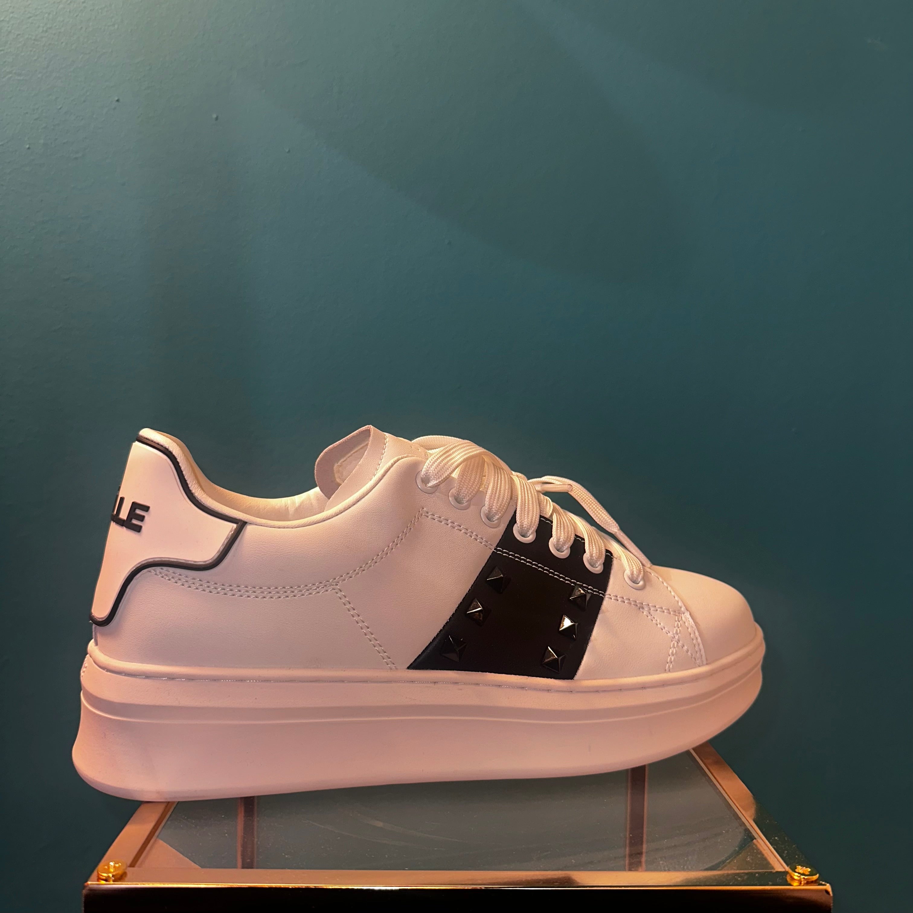 GACAM00082 Sneackers BI